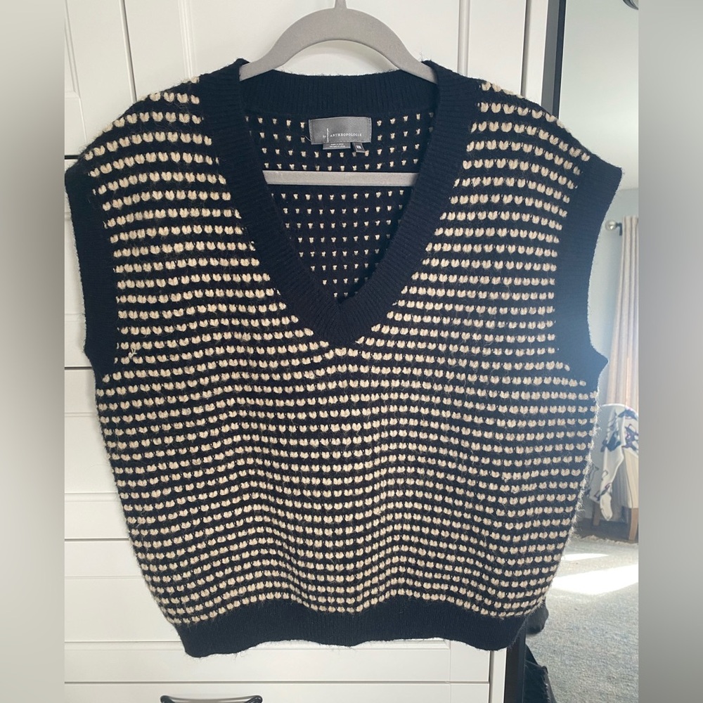 Anthropologie Find Me Now Romy Black and cream Women's Sweater Vest one size